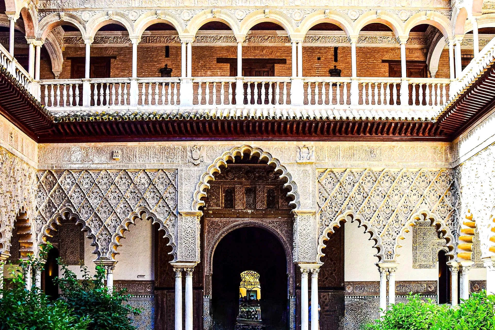 Patio de las Doncellas reflecting pool – Real Alcazar Seville