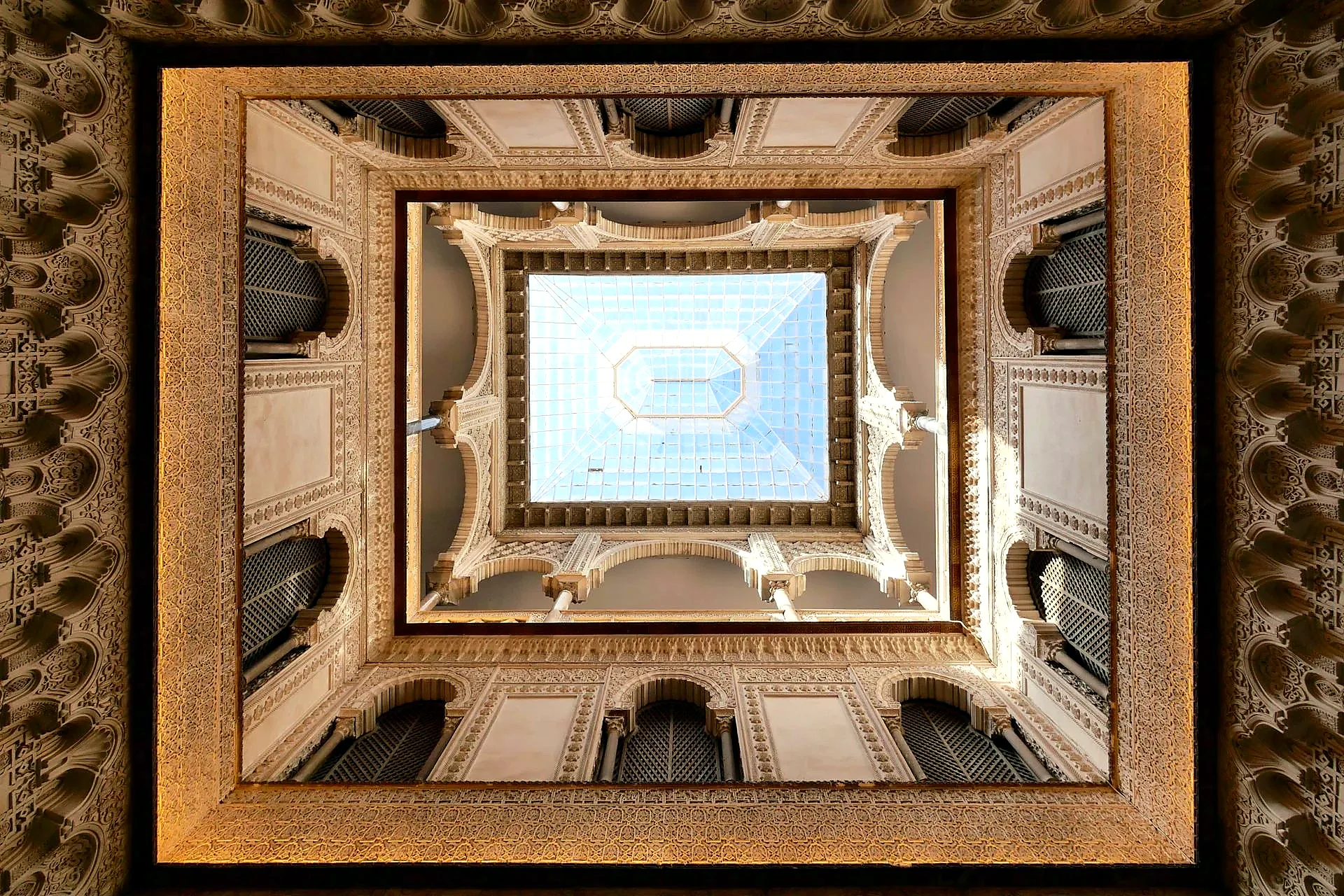 Alcazar season by season seville royal apartments - best time to visit the Alcazar