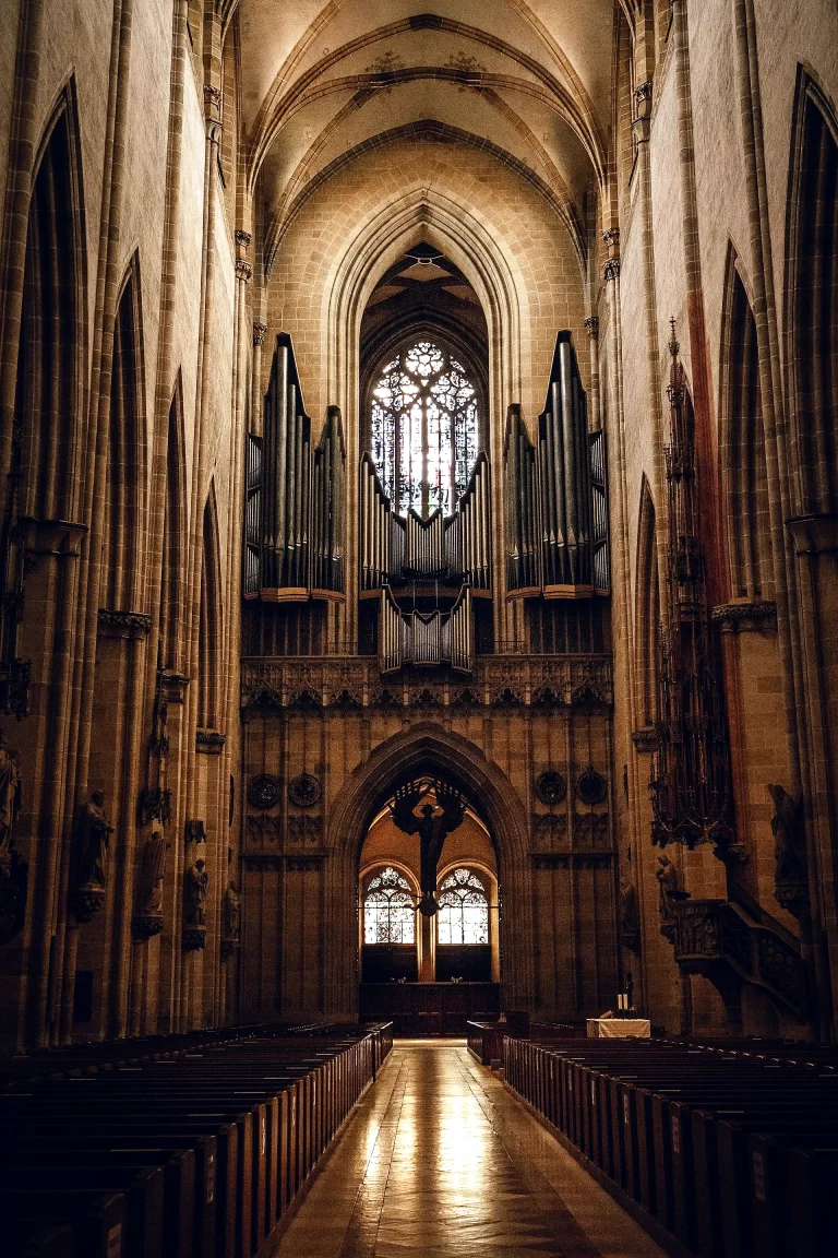 Seville Cathedral Audio Guide vs Guided Tour: What the Difference Actually Feels Like