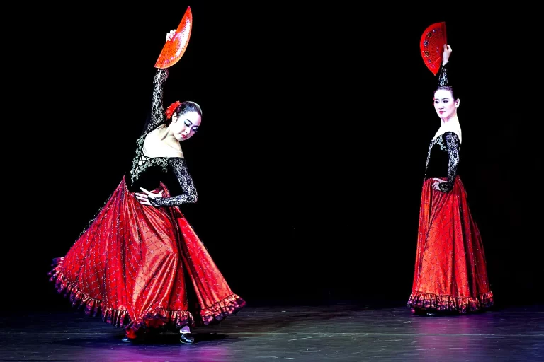 Flamenco in Seville: The Shows Lucía Actually Books When Friends Visit