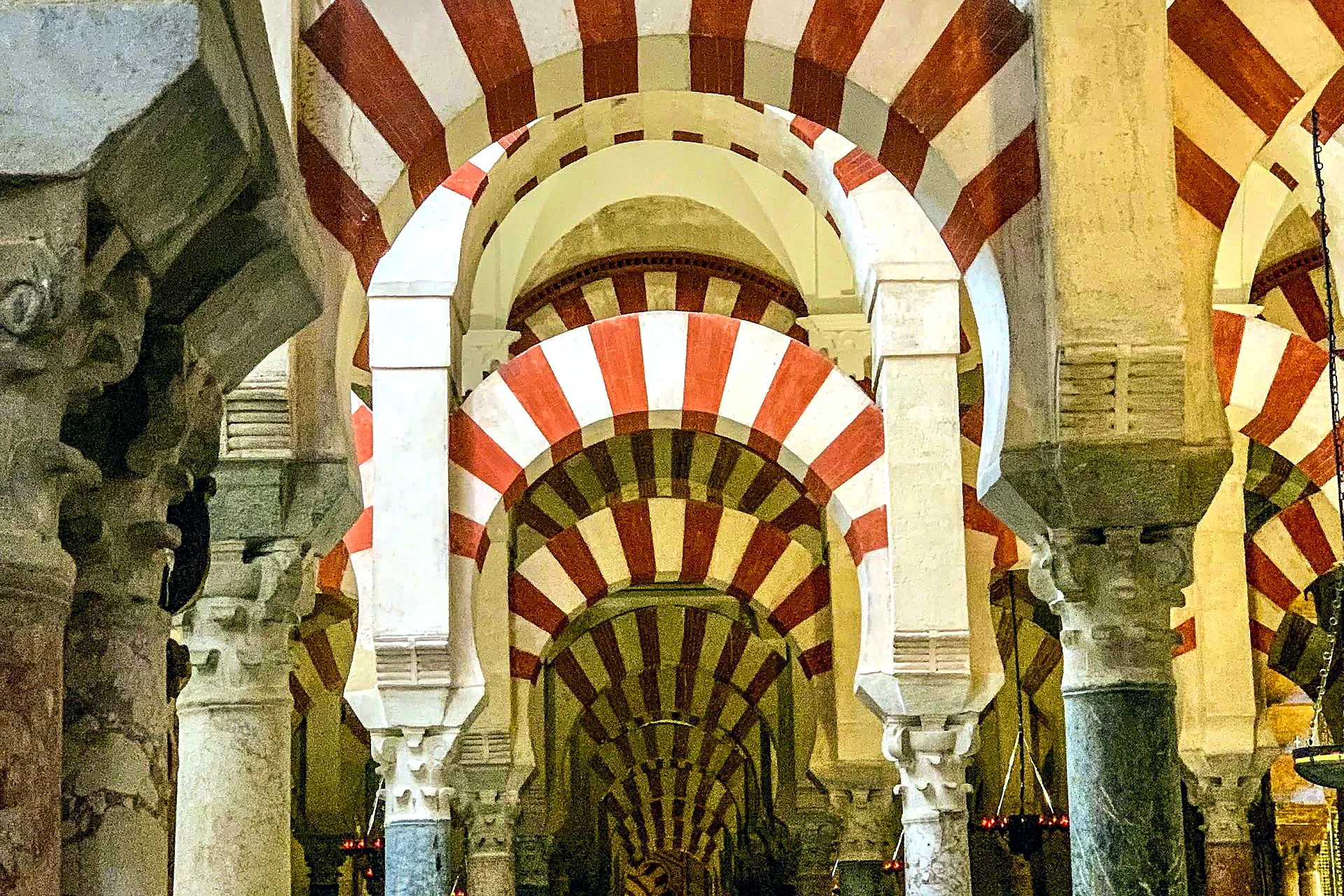 Mezquita interior Córdoba day trip from Seville