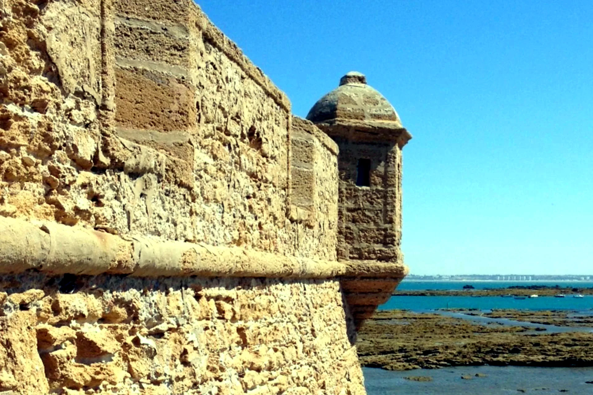 Cádiz ancient sea walls with Atlantic Ocean views