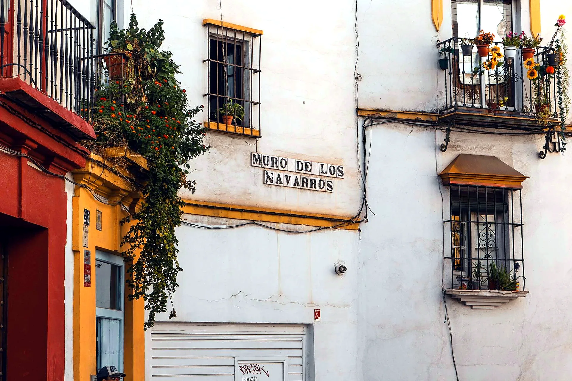 Los Remedios Seville when to book accommodation