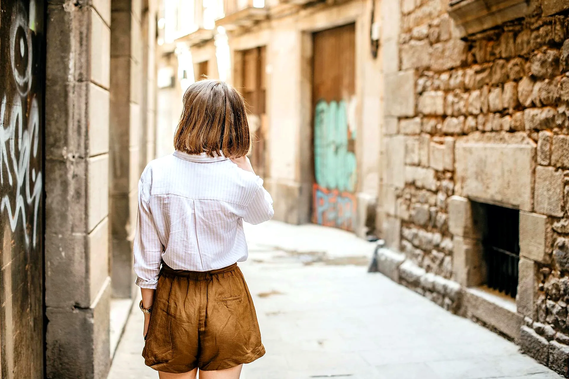 solo travel Seville 2026 traveller exploring street